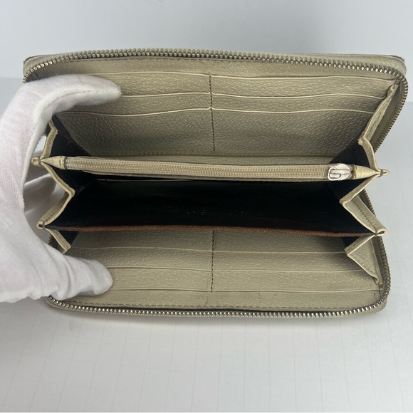 🤎GUCCI Monogram Metal Bar Zip Around Long Wallet Beige Ebony Off White!!🤎 - Picture 15 of 16